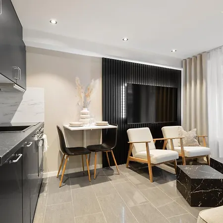 Апартаменты Renovated Jan 24 - Queen Beds - Behind Bryggen