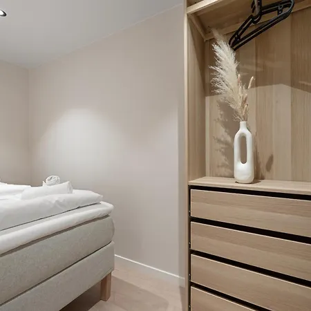 Apartment Renovated Jan 24 - Queen Beds - Behind Bryggen