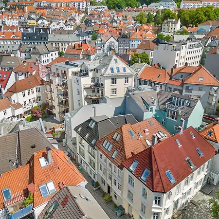 Renovated Jan 24 - Queen Beds - Behind Bryggen *